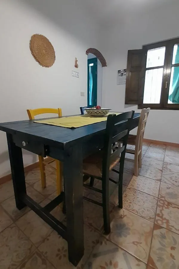 Sa Mannalissa Casa Vacanza 包内伊 0*,  意大利